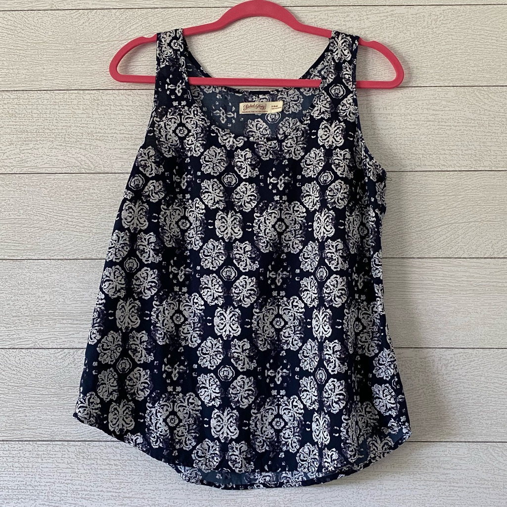 Navy/White Pattern Top